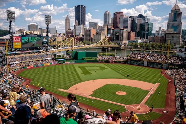 MLB Showdown: Cincinnati Reds vs. Pittsburgh Pirates – Analyzing Tuesday’s Matchup